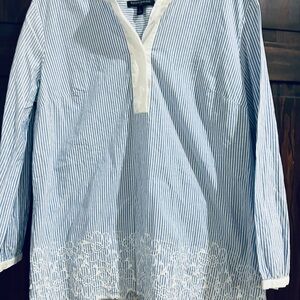 Banana Republic Blue and‎ White Striped Blouse Searsucker  embroidered flowers